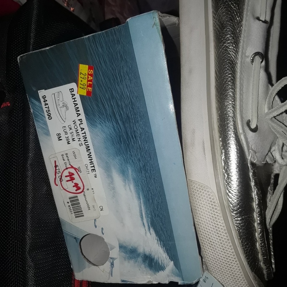 Sperry - Picture 2 of 3
